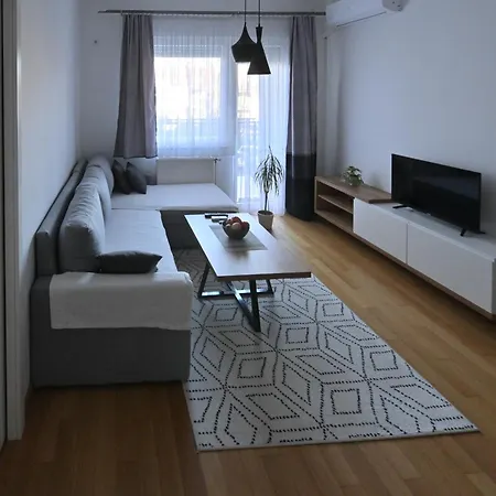 Nika Apartman