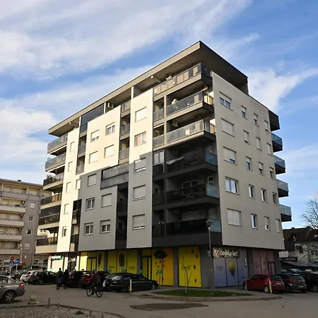 Nika Apartman *