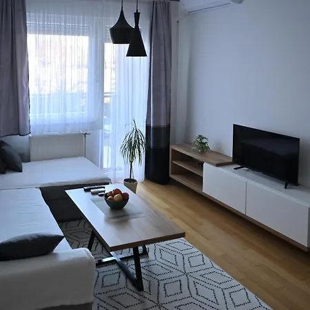 Nika Apartman *